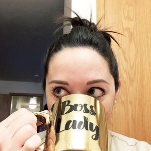 Meet your Posher, Cassandra